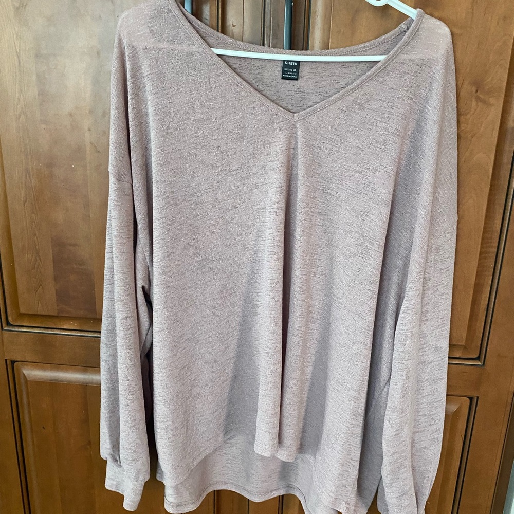 Wonen’s Shein pink blouse. EUC.